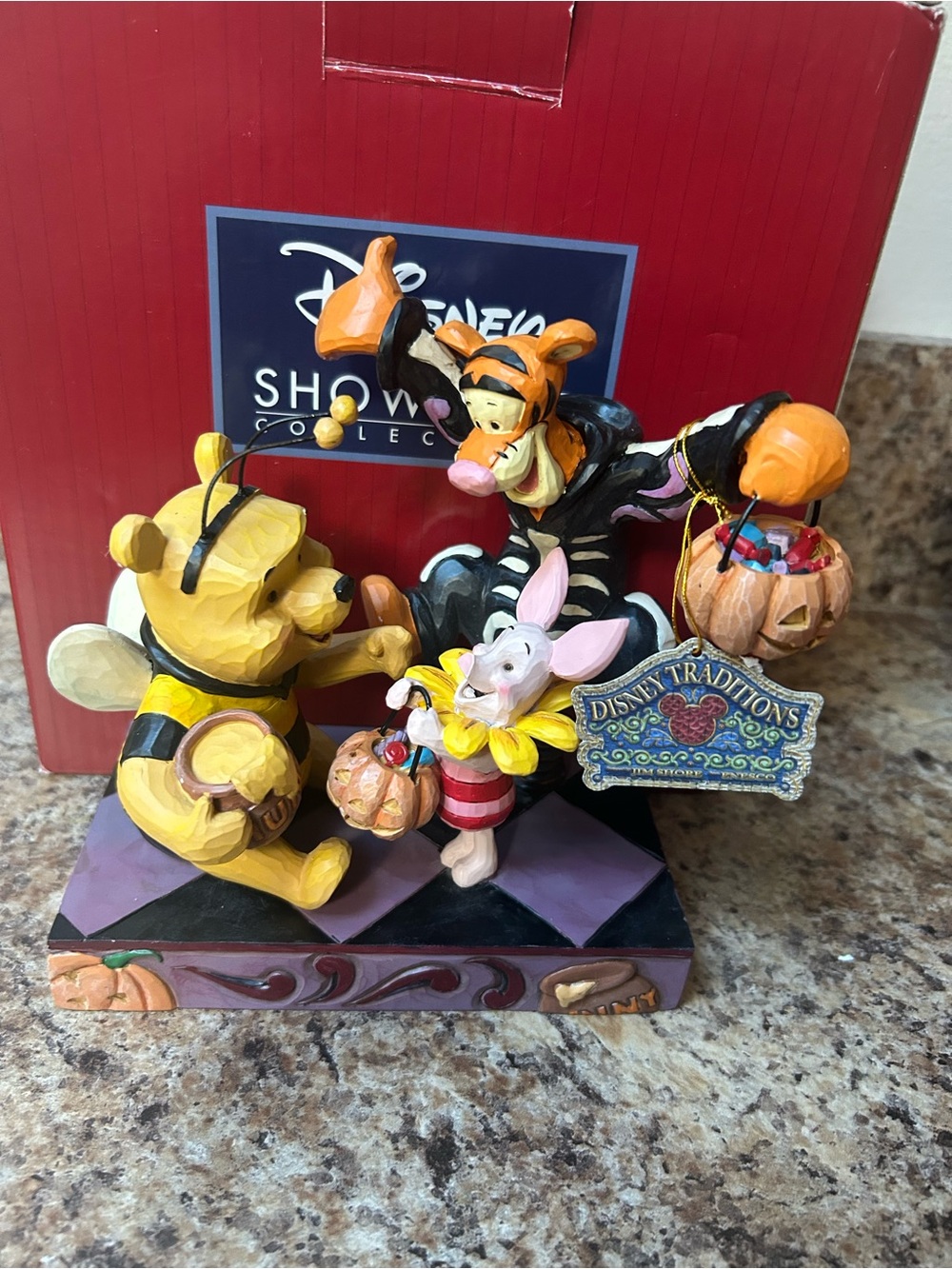 New Jim Shore Disney Traditions A Spooktacular Halloween.